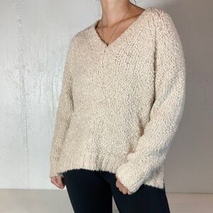 Fuzzy Cream Color V Neck Chunky Knit Universal Thread Sweater